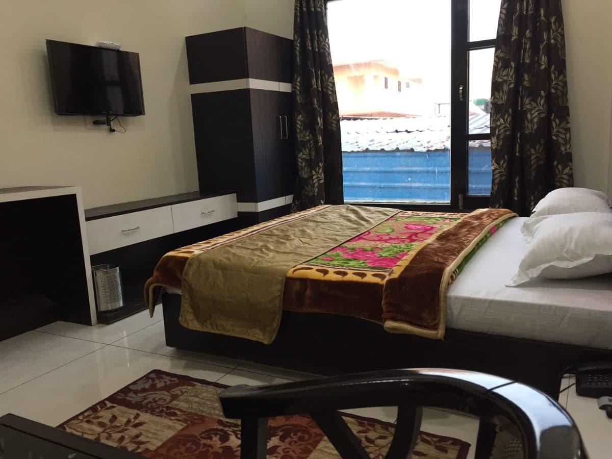 Anandpur  Oyo 30415 Hotel White City מראה חיצוני תמונה