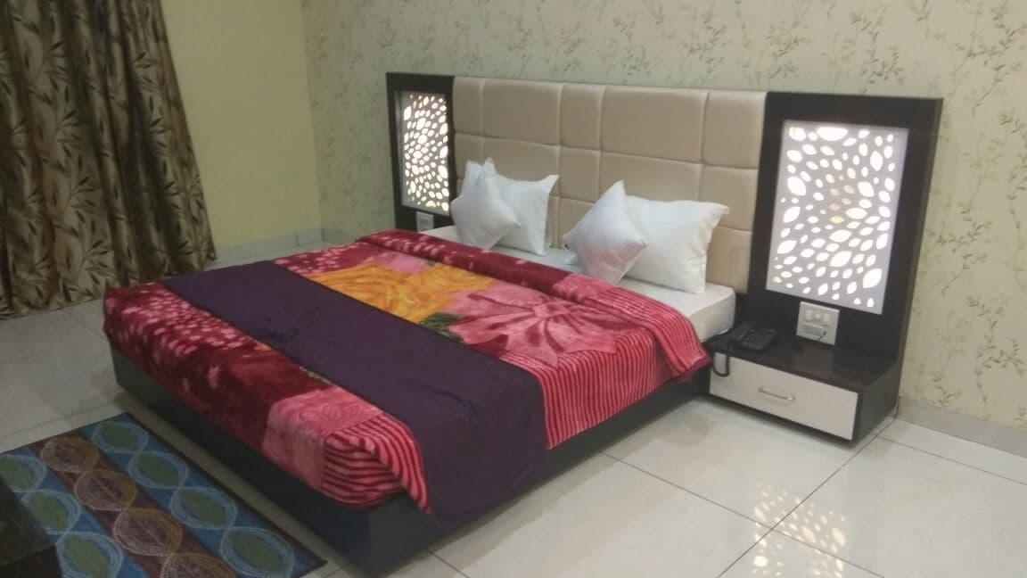 Anandpur  Oyo 30415 Hotel White City מראה חיצוני תמונה