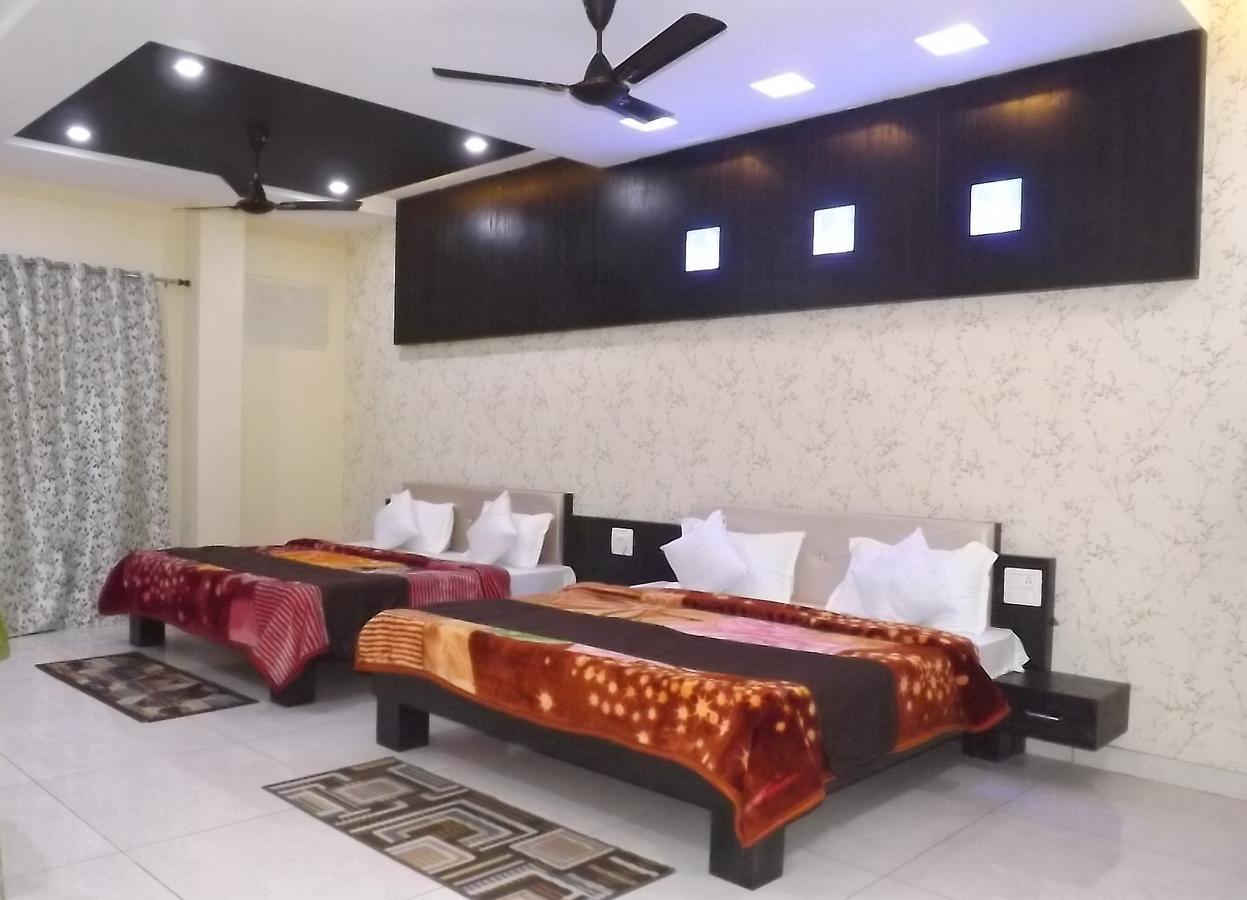 Anandpur  Oyo 30415 Hotel White City מראה חיצוני תמונה